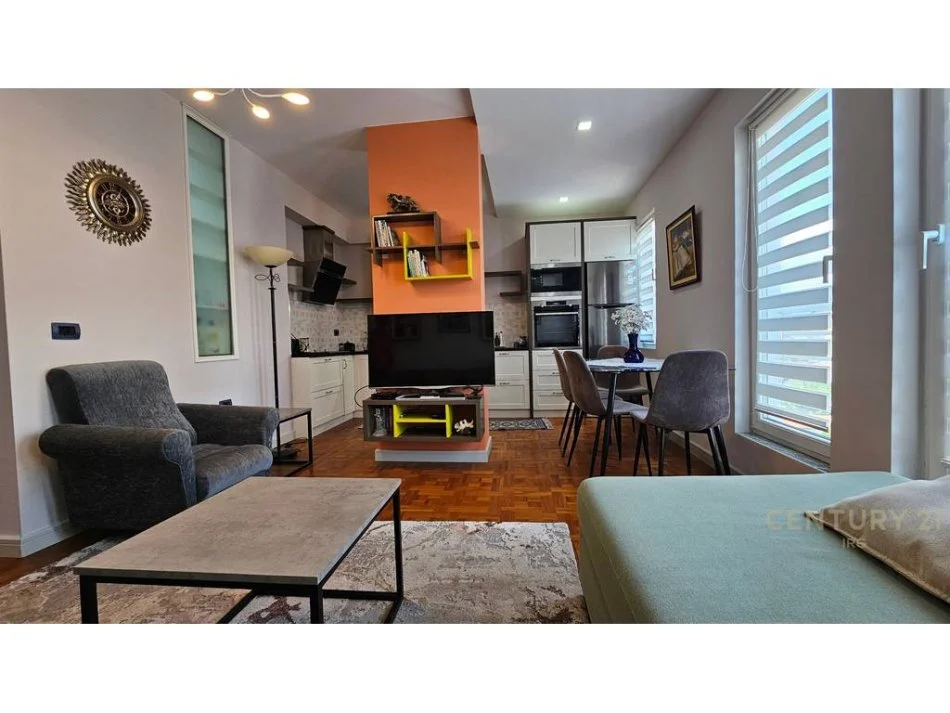 Tirane, shitet apartament 2+1+Ballkon Kati 6, 82 m² 220.000 € (rruga e kavajes)