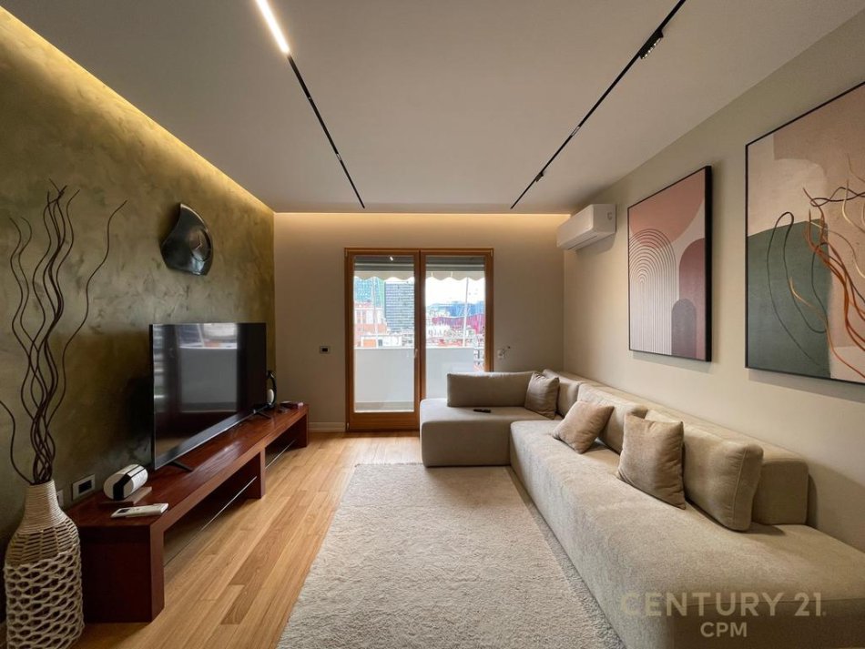 Tirane, jepet me qera apartament 2+1 Kati 8, 103 m² 1.700 € (LICEU ARTISTIK)