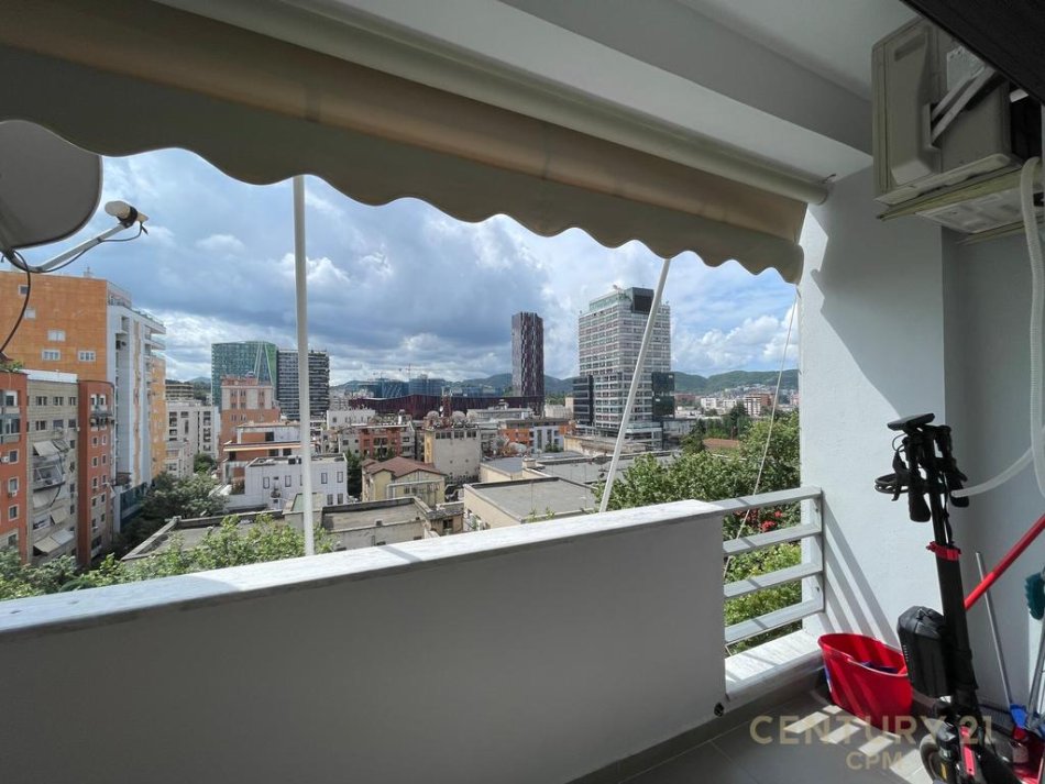 Tirane, jepet me qera apartament 2+1 Kati 8, 103 m² 1.700 € (LICEU ARTISTIK)