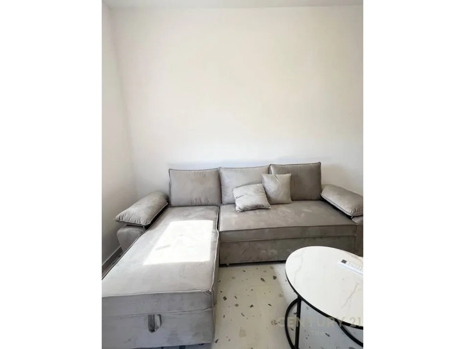 Tirane, jepet me qera apartament 1+1 Kati 3, 65 m² 450 € (5 maj)