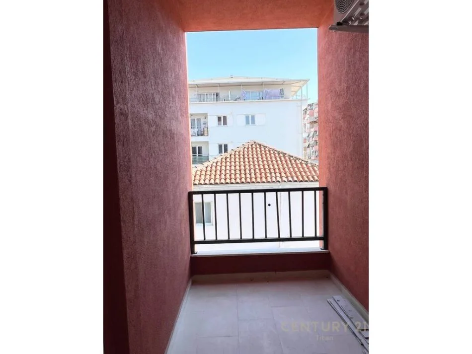 Tirane, jepet me qera apartament 1+1 Kati 3, 65 m² 450 € (5 maj)