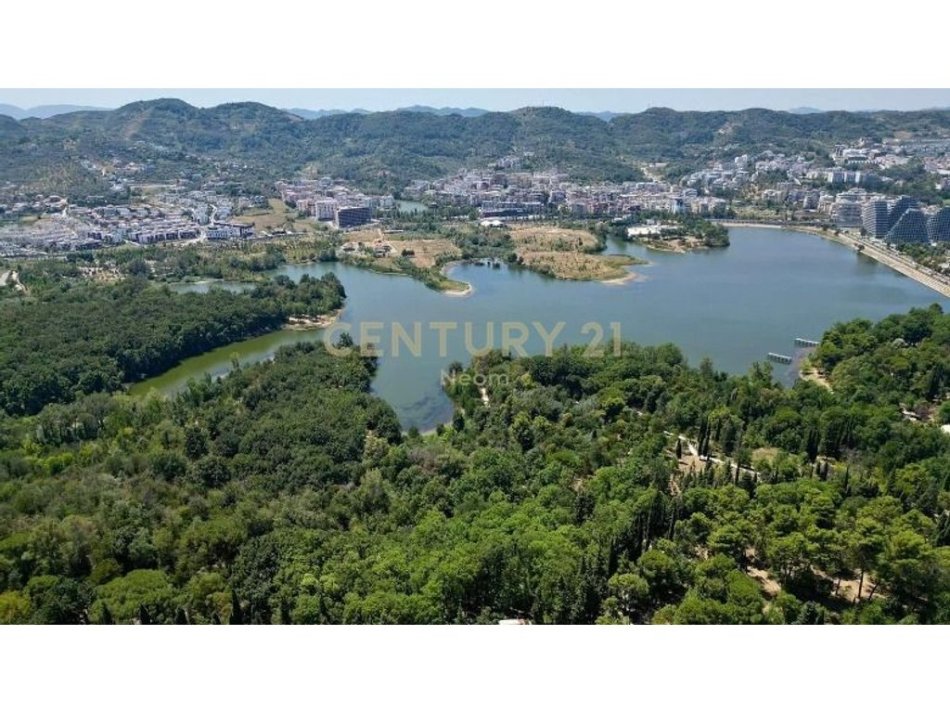 Tirane, jepet me qera zyre Kati 11, 160 m² 1.600 € (GARDA)