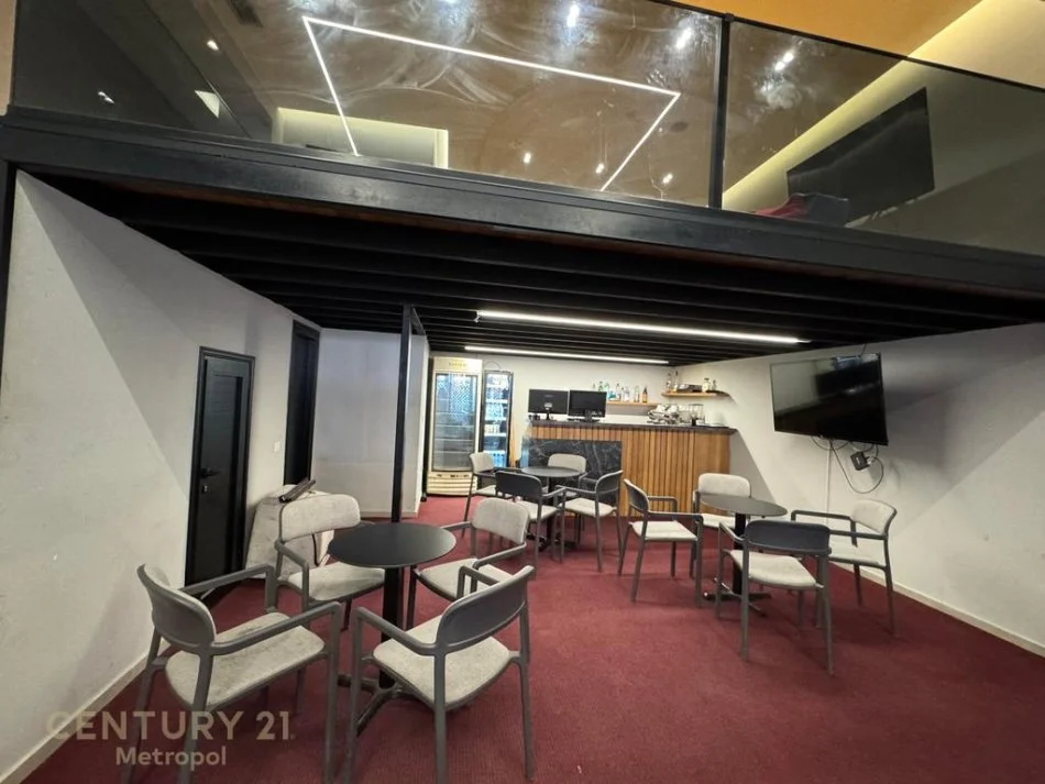 Tirane, shitet ambjent biznesi Kati 0, 78 m² (Rruga 5 Maji)