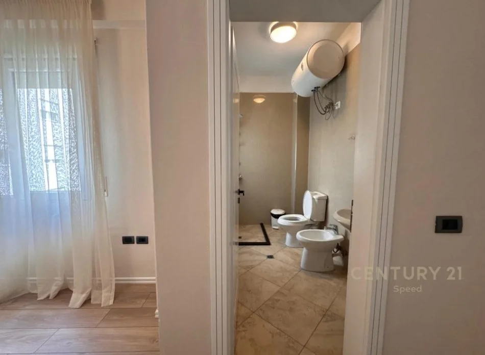 Tirane, jepet me qera apartament 2+1 Kati 2, 110 m² 800 € (Kopshti Zoologjik)
