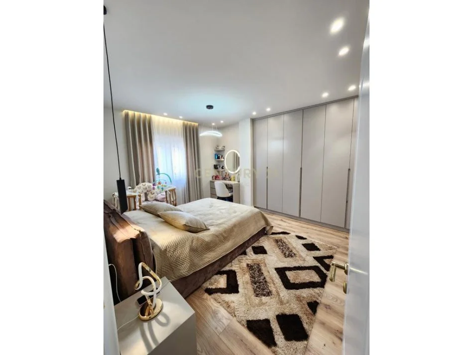 Durres Plazh, shitet apartament 2+1 Kati 7, 90 m² 130.000 € (Plazh Iliria)