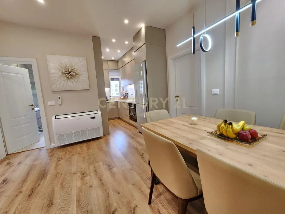 Durres Plazh, shitet apartament 2+1 Kati 7, 90 m² 130.000 € (Plazh Iliria)