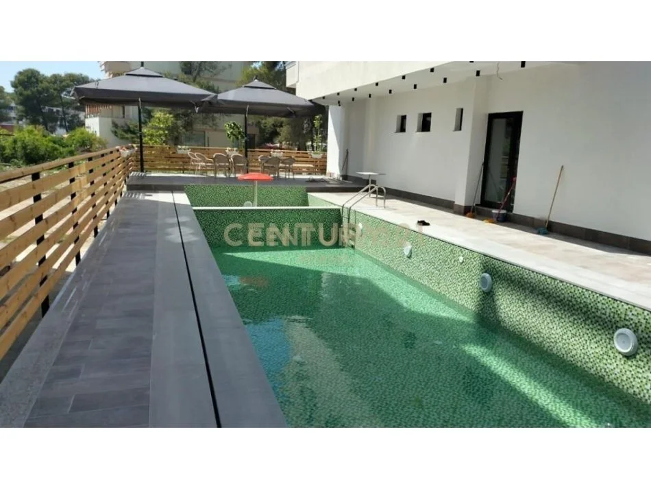 Durres, shitet ambjent biznesi Kati 5, 3.000 m² 3.500.000 € (mali i robit)