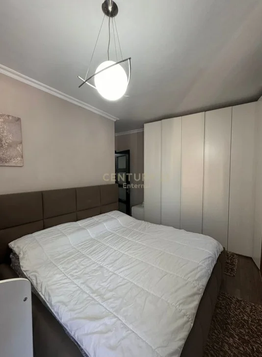 Tirane, shitet apartament 2+1+Ballkon Kati 3, 104 m² 155.000 € (Fresk)