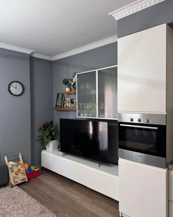 Tirane, shitet apartament 2+1+Ballkon Kati 3, 104 m² 155.000 € (Fresk)