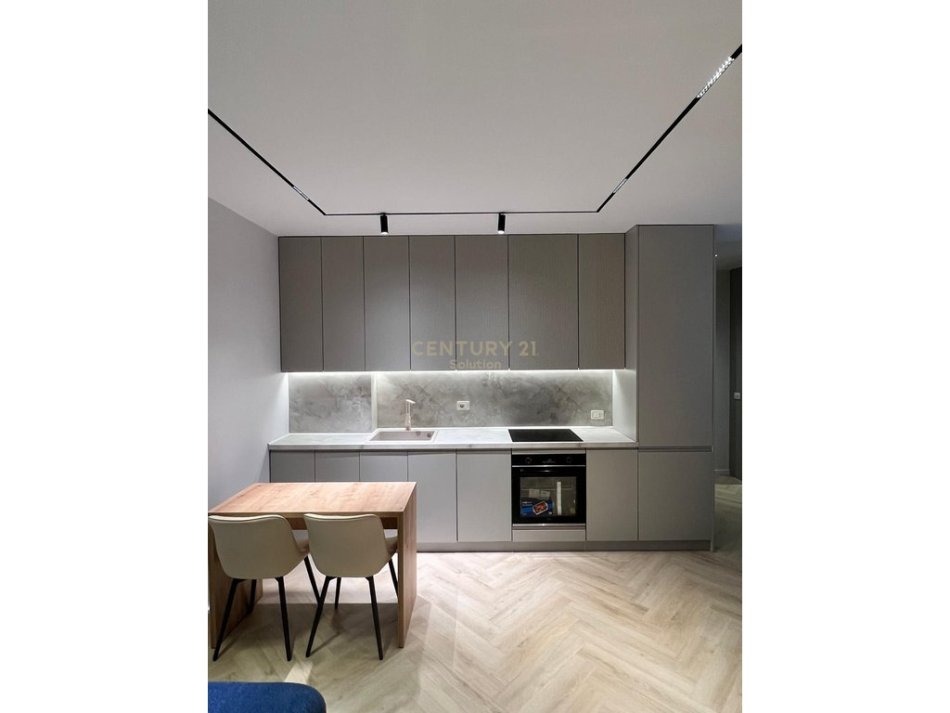Tirane, jepet me qera apartament 1+1 Kati 8, 55 m² 800 € (PRANE PAZARIT TE RI)