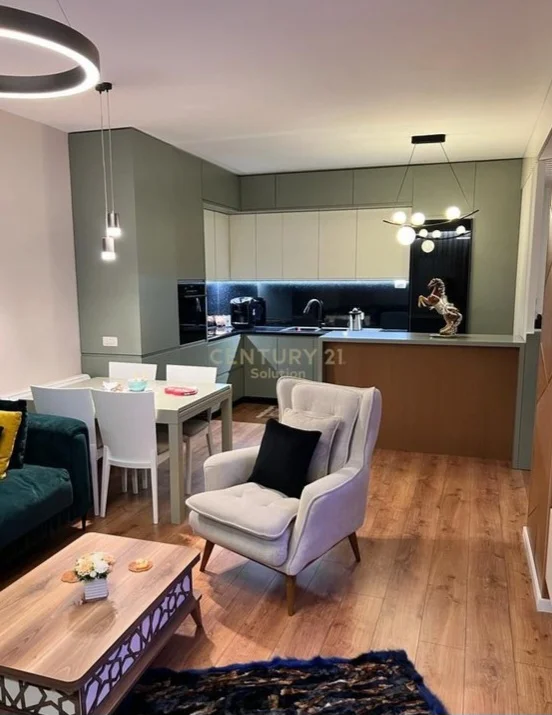 Tirane, jepet me qera apartament Kati 8, 100 m² 1.000 € (Ish Parku)