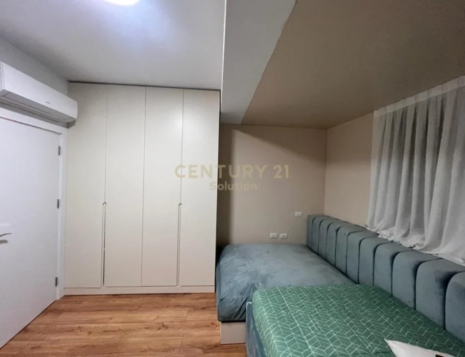 Tirane, jepet me qera apartament Kati 8, 100 m² 1.000 € (Ish Parku)