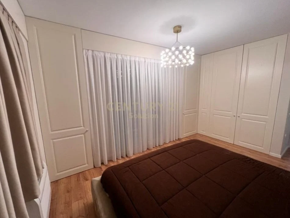 Tirane, jepet me qera apartament Kati 8, 100 m² 1.000 € (Ish Parku)