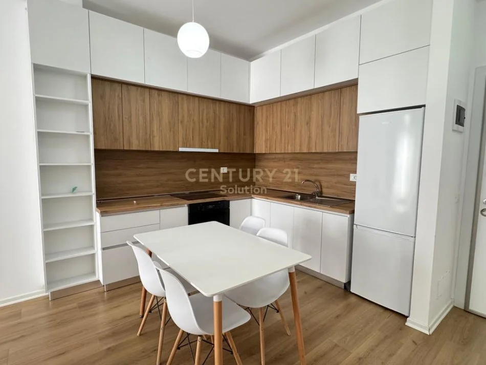 Tirane, jepet me qera apartament 1+1 Kati 5, 60 m² 370 € (Ali Demi)