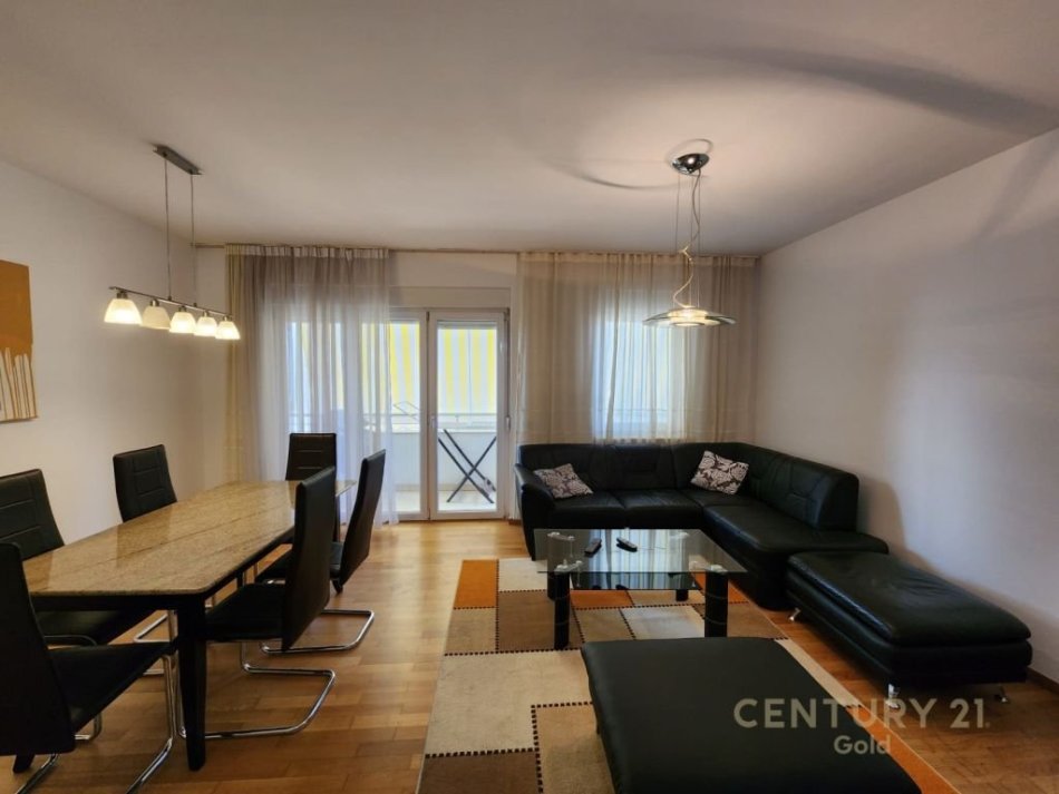 Tirane, jepet me qera apartament 2+1 Kati 3, 116 m² 700 € (Rezidenca Touch of the sun, Sauk)