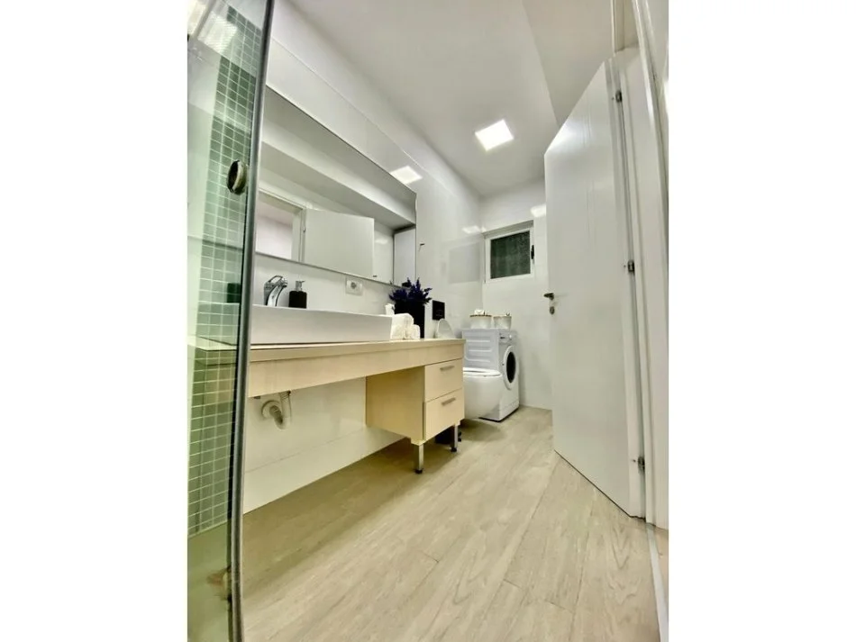 Tirane, jepet me qera apartament 1+1 Kati 7, 77 m² 650 € (Rruga Margarita Tutulani)