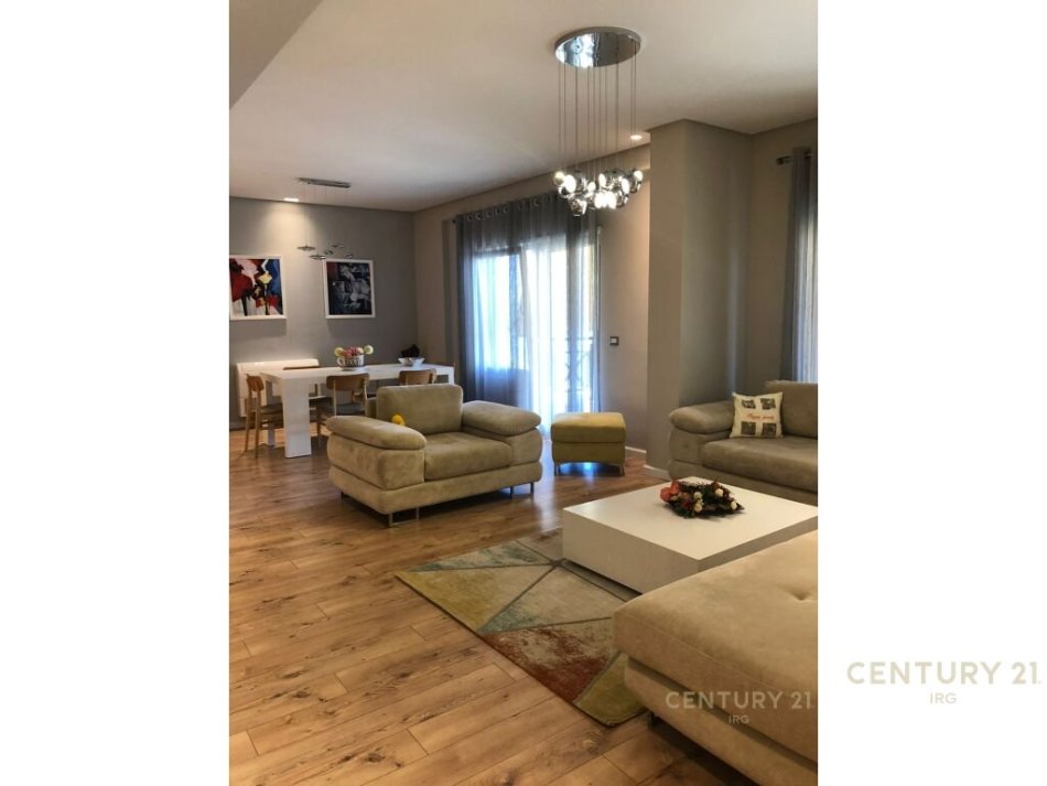 Tirane, shitet apartament 3+1+Ballkon , 142 m² 390.500 € (Kopshti Zoologjik)