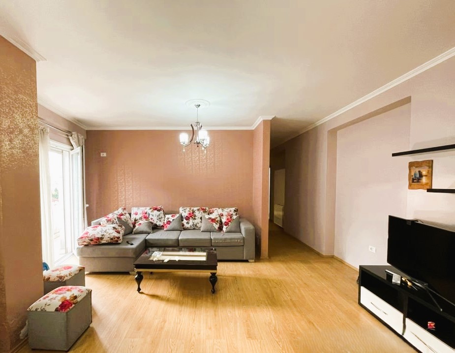 Tirane, shitet 3+1+Aneks+Ballkon Kati 6, 135 m² 360.000 € (Komuna e Parisit)