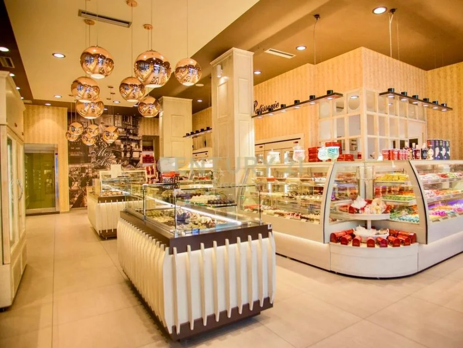 Tirane, shitet ambjent biznesi Kati 0, 114 m² 790.000 € (Neom115191)