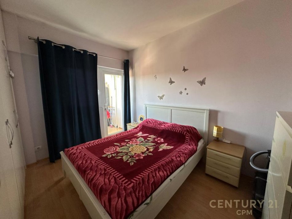 Tirane, shitet apartament 2+1+Ballkon Kati 10, 95 m² 200.000 € (Komuna e Parisit)