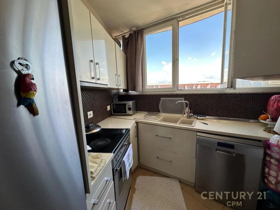 Tirane, shitet apartament 2+1 Kati 10, 95 m² 200.000 € (Rruga Liman Kaba)