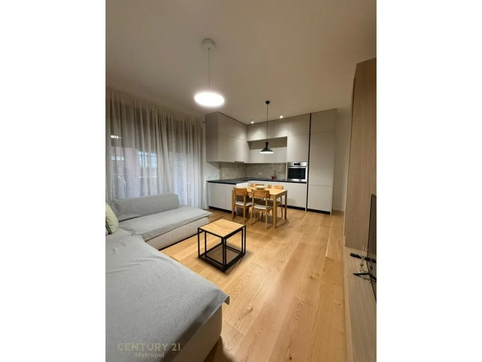 Tirane, jepet me qera apartament 2+1 Kati 3, 103 m² 1.200 € (Rruga e Kosovareve)