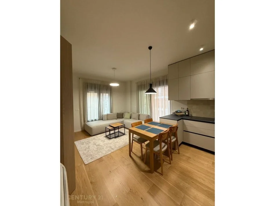 Tirane, jepet me qera apartament 2+1 Kati 3, 103 m² 1.200 € (Rruga e Kosovareve)