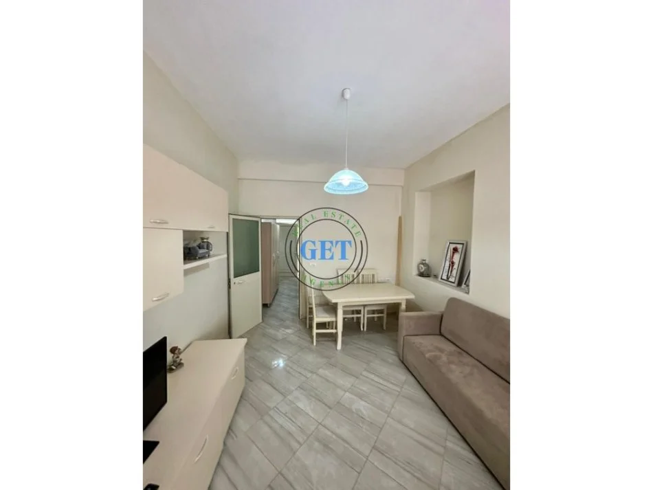 Durres, jepet me qera , 40 m² 200 € (Plazh, zona Antalia)