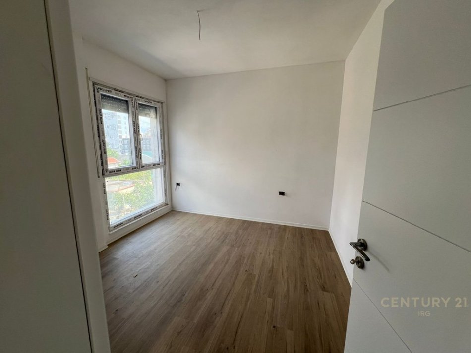 Tirane, shitet apartament 2+1+Ballkon Kati 3, 108 m² 185.000 € (JORDAN MISJA)