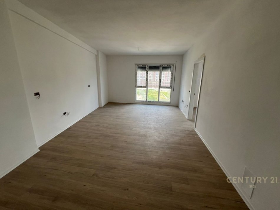 Tirane, shitet apartament 2+1+Ballkon Kati 3, 108 m² 185.000 € (JORDAN MISJA)