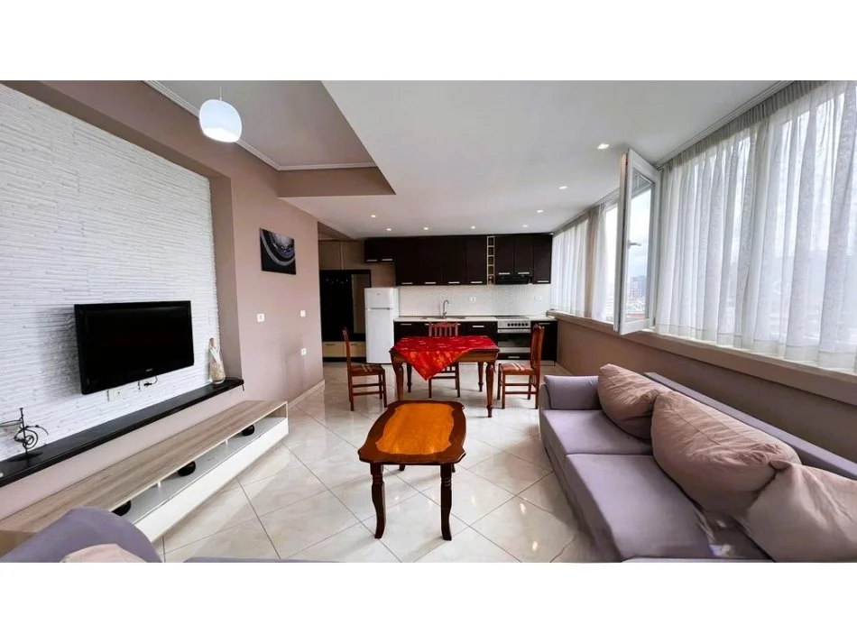 Tirane, shitet apartament 2+1+Ballkon Kati 4,