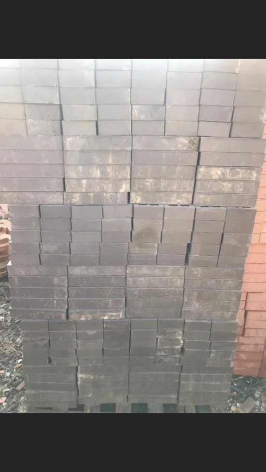 Tirane, shes Tulla shamat, Tulla xhami, pllaka balte veshje etj.. 10 €