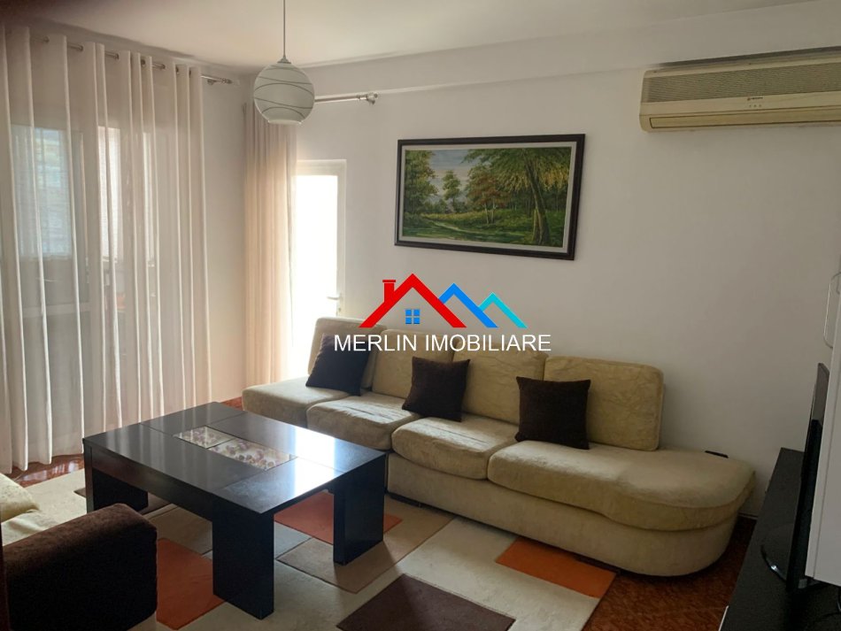 Tirane,jepet me qera apartament 1+1,kati 5,90m2, 520 euro,( DON BOSKO)