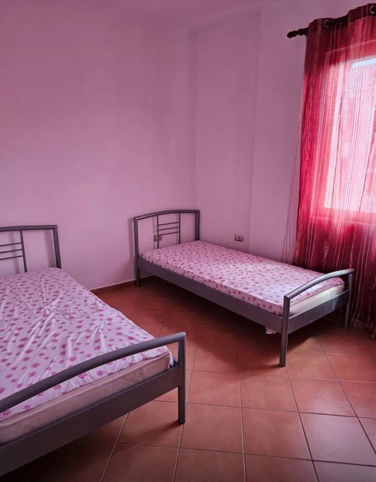 Tirane, jepet me qera apartament 3+1 Kati 2, 90 m² 550 € (Marlin Barleti Selite)