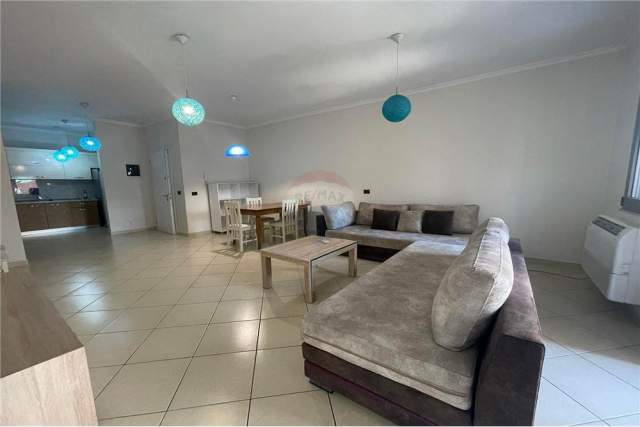 Tirane, jepet me qera apartament 1+1+BLK 70 m² 500 Euro (Marko Bocari)