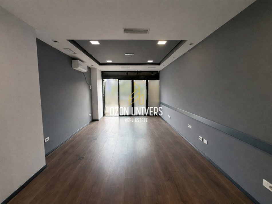 Tirane, jepet me qera ambjent biznesi Kati 0, 45 m² 1.200 € (Liqeni Artificial)