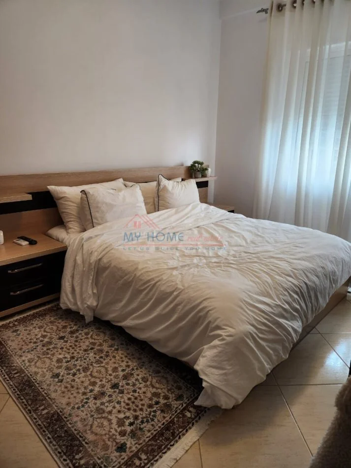 Tirane, jepet me qera apartament 1+1+Ballkon, Kati 3, 70 m² 350 € (Fresk)