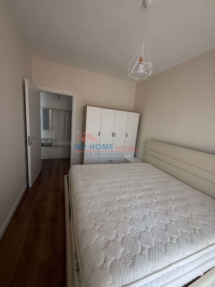 Tirane, jepet me qera apartament 1+1+Ballkon Kati 3, 70 m² 570 € (5 Maji)