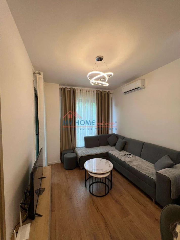 Tirane, jepet me qera apartament 1+1+Ballkon Kati 2, 58 m² 450 € (5 Maji)