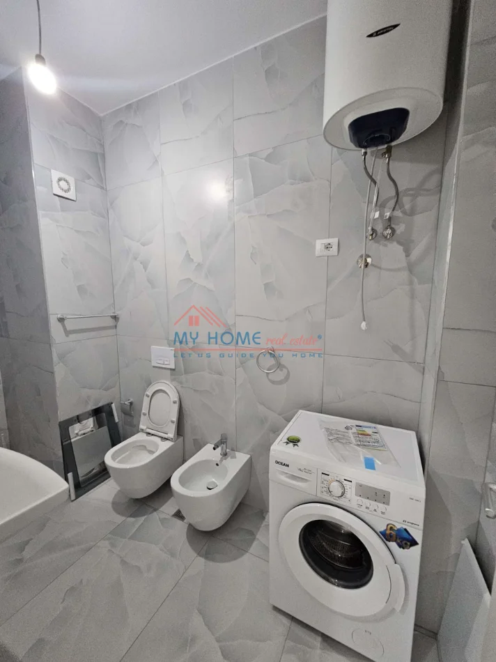 Tirane, jepet me qera apartament 1+1+Ballkon Kati 5, 65 m² 400 € (Rruga Pasho Hysa)