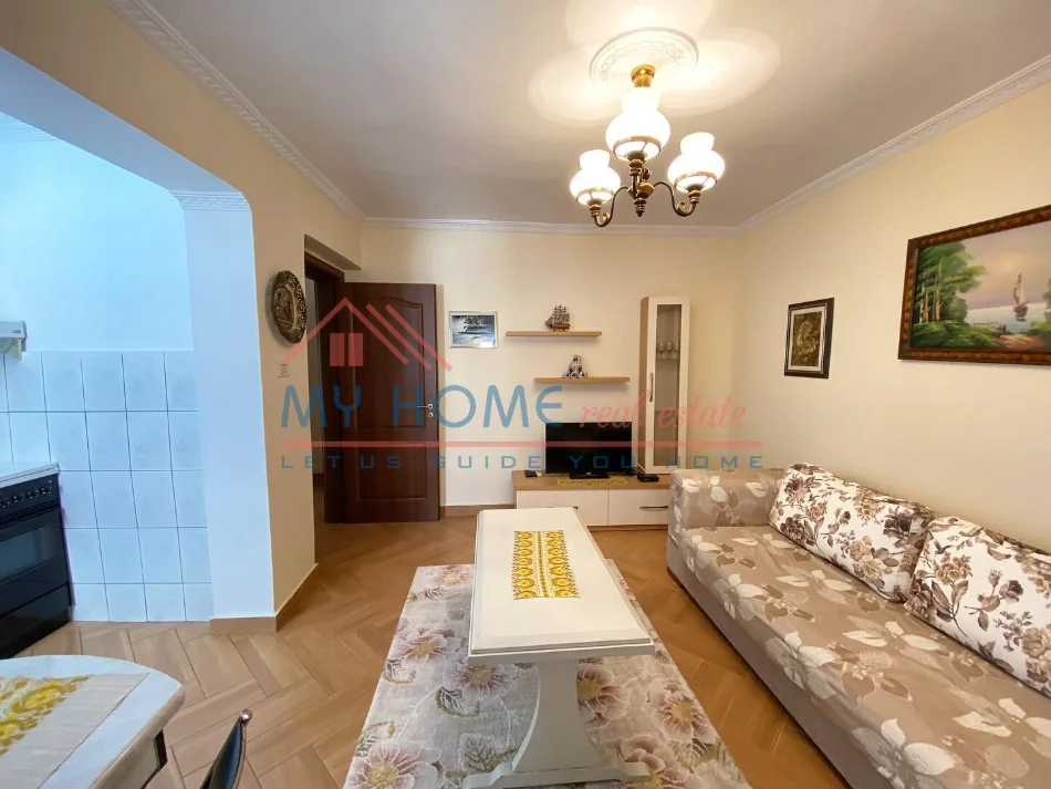 Tirane, jepet me qera apartament 1+1+Ballkon Kati 4, 61 m² 570 € (Rruga Mine Peza)