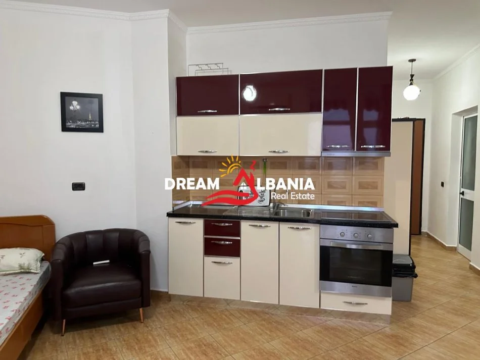 Golem, jepet me qera apartament 1+1 Kati 9, 85 m² 500 € (ne Golem)