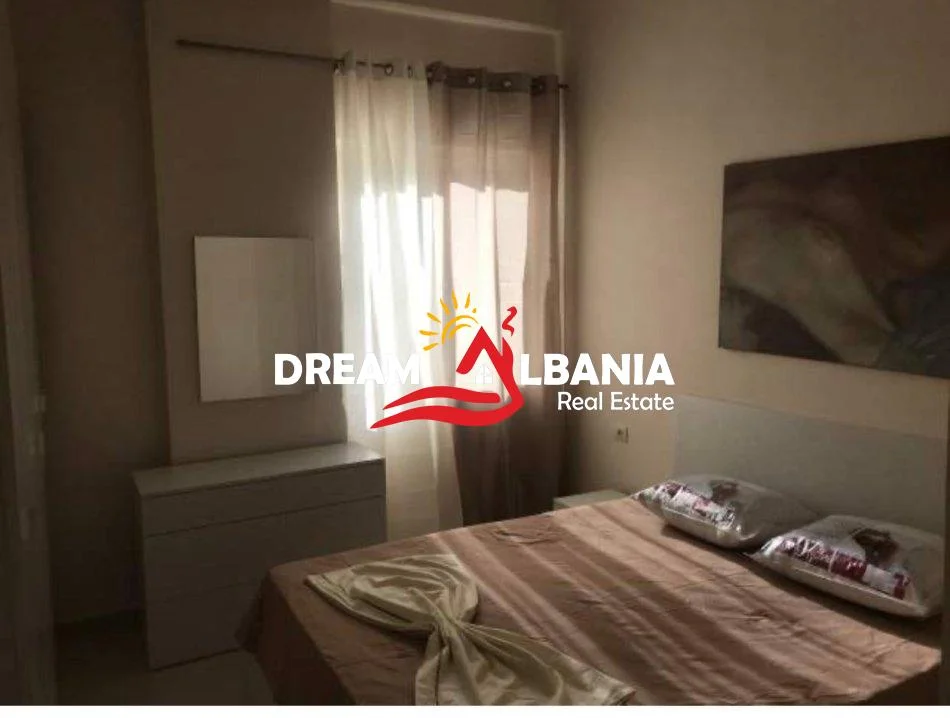Tirane, jepet me qera apartament 1+1 , 55 m² 370 € (ne zonen e Freskut, Rruga Muhamet Deliu)