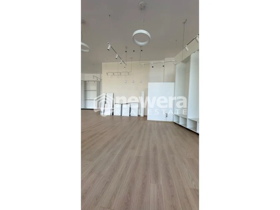 Tirane, shes ambjent biznesi Kati 0, 146 m² 951.000 € (migjeni)