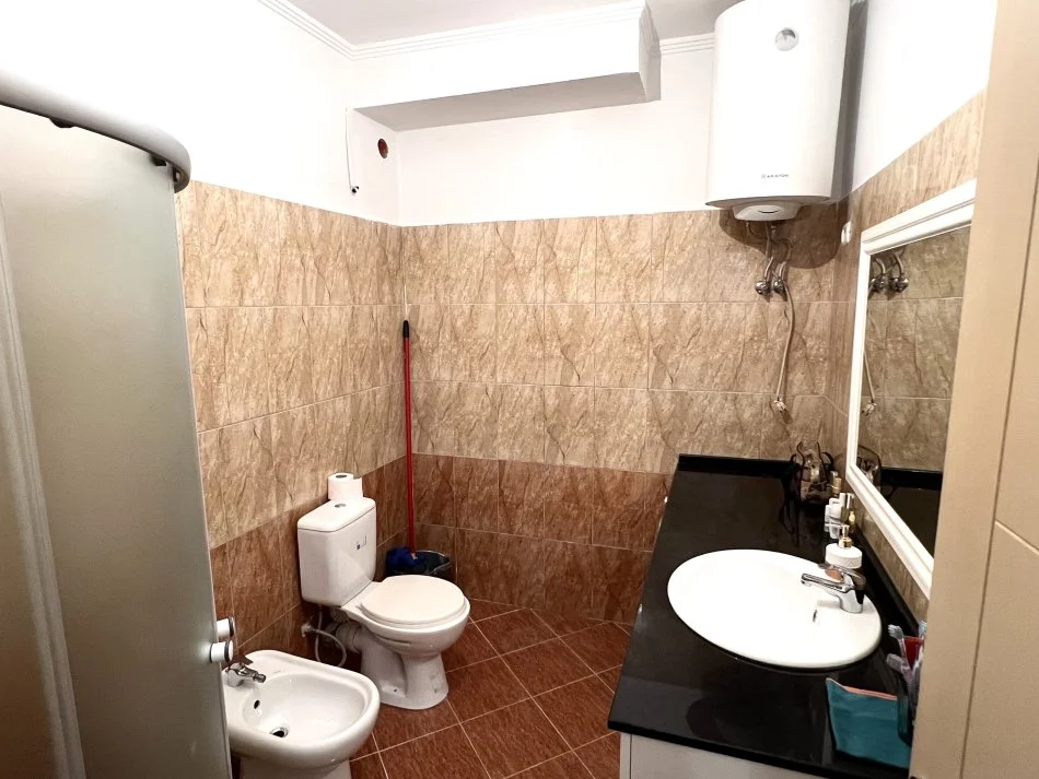 Tirane, shitet apartament 3+1+Post Parkimi Kati 4, 115 m² 125.000 € (Fresk)