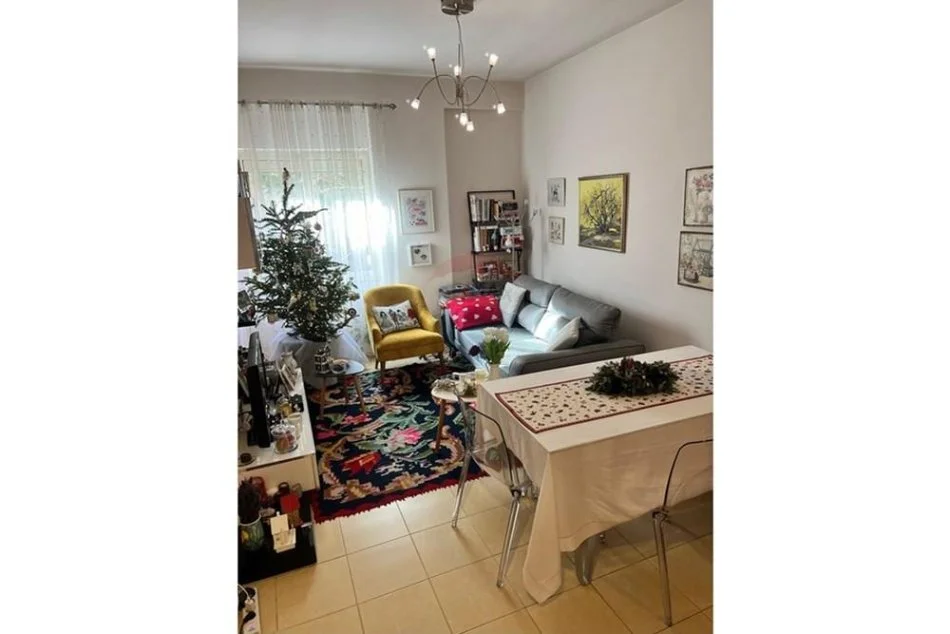 Tirane, shitet apartament 2+1 Kati 2, 82 m² 168.950 € (Rruga Barrikada)