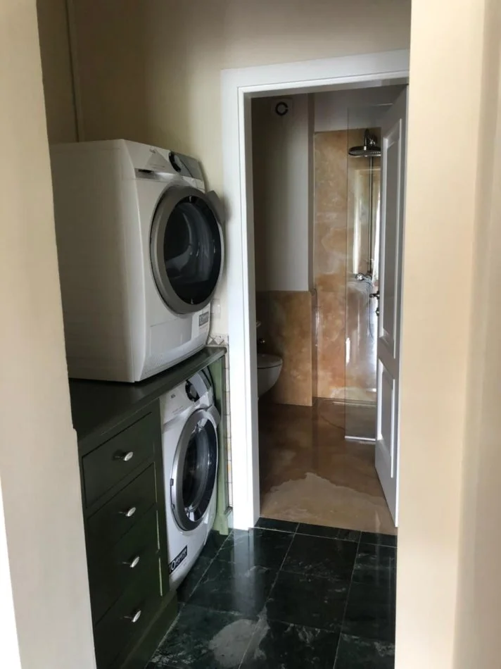 Tirane, jepet me qera 2+1+Aneks+Ballkon Kati 9, 130 m² 1.000 € (Komuna e Parisit)