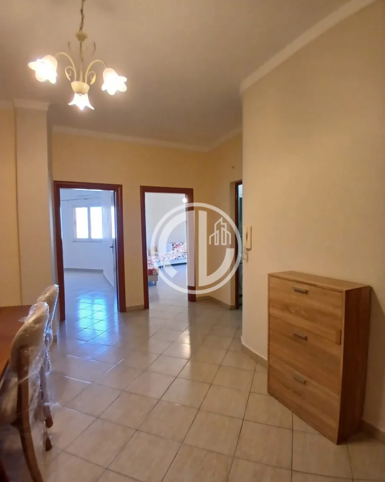 Shqiperi, jepet me qera 2+1+Ballkon Kati 5, 450 € 