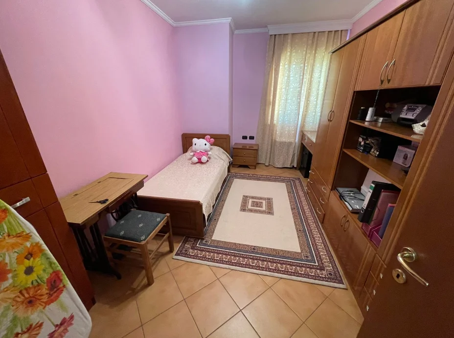 Tirane, jepet me qera apartament 2+1+Ballkon Kati 7, 100 m² 1.000 € (Stadiumi Air Albania)