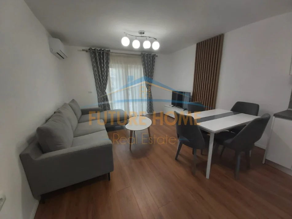 Tirane, shitet apartament 2+1+Ballkon Kati 1, 73 m² 210.000 € (Rruga Besnik Sykja)